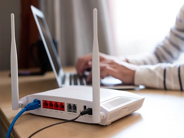 What are the benefits of connecting multiple wifi routers?