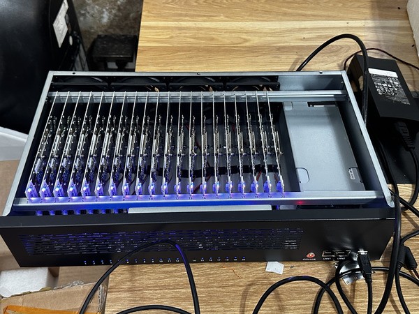 So sánh Box Phone Farm và Cloud Farm về chi phí đầu tư ban đầu
