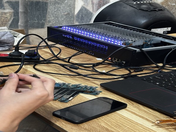 Khả năng mở rộng hệ thống giữa Box Phone Farm và Cloud Farm