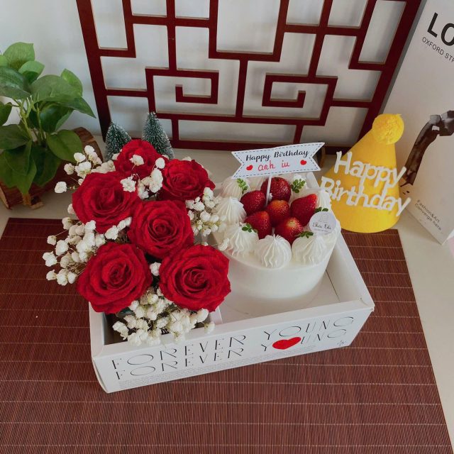 Combo bánh và hoa 003